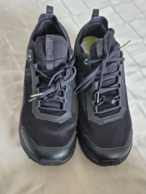 On Running Men's Black Trail Sneakers
